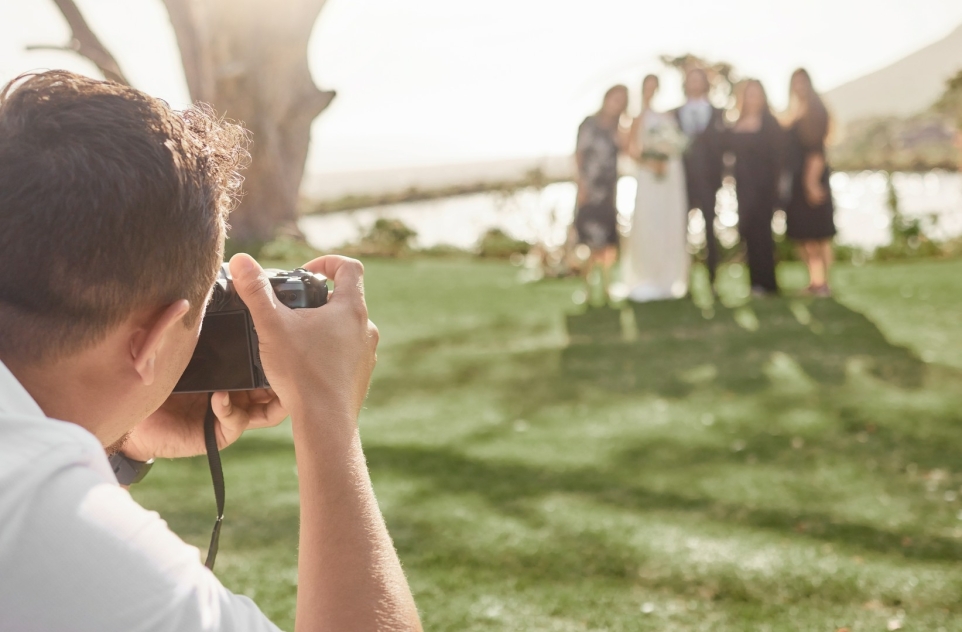 Kiedy rezerwować fotografa ślubnego?
