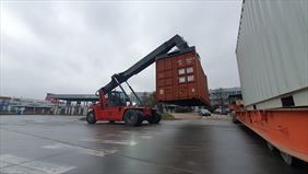 przeładunki kontenerów