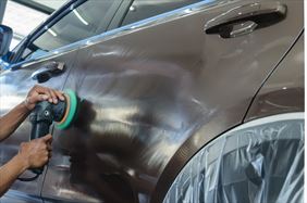 lakiernik samochodowy