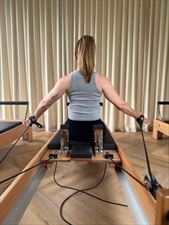 zajęcia pilates na reformerze