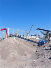 montaż ram przenośnika