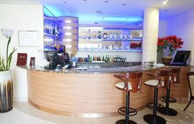 bar. Hotel Mistral s.c.. Marki