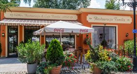 Restauracja Bar Familia wejście do restauracji