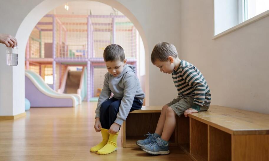 Logistyka wyjścia grupowego — jak zaplanować bezpieczną wizytę przedszkola w dużym obiekcie rozrywkowym