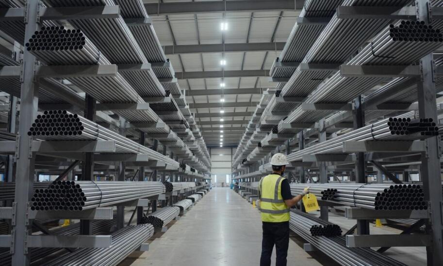 Jak hurtownia metali wspiera ciągłość dostaw certyfikowanych materiałów dla przemysłu