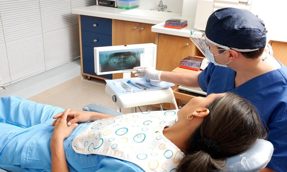 Rodzaje implantów i koron Rodzaje implantów i koron