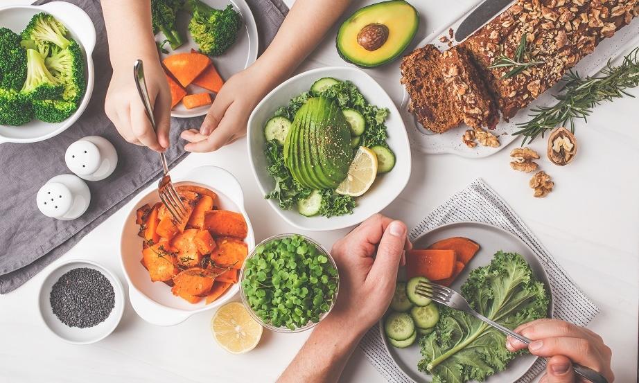 Czym są coraz popularniejsze dziś posiłki regeneracyjne?