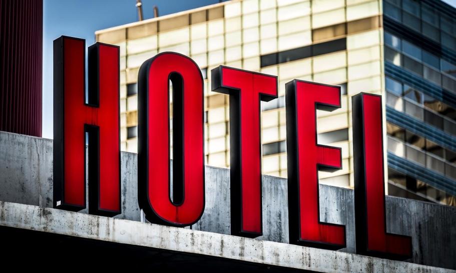 Hotel, hostel, motel – jak zdefiniować te pojęcia od praktycznej strony?