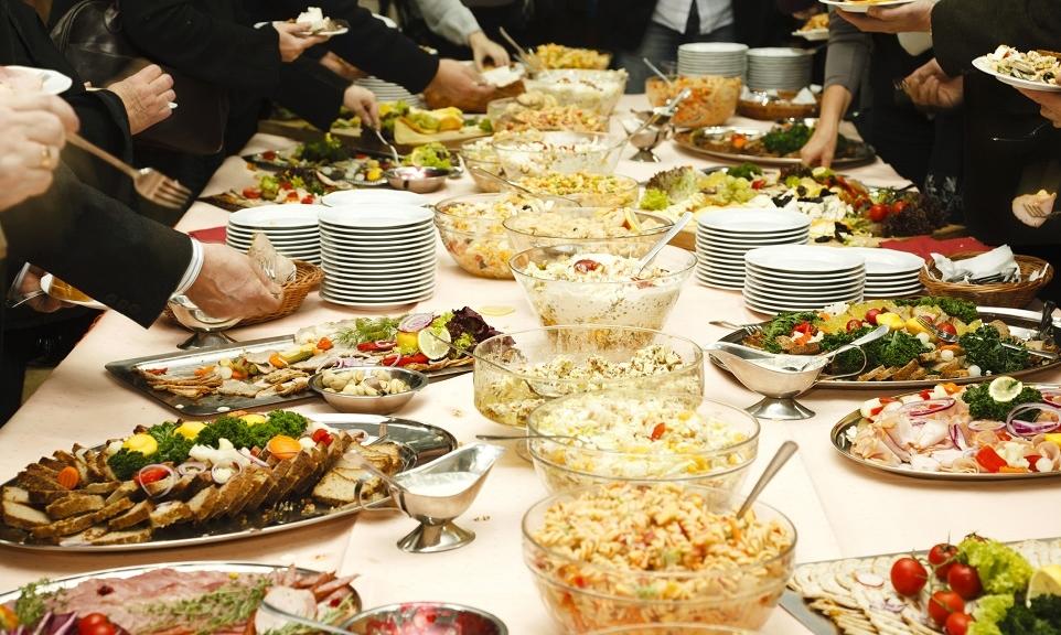 Dlaczego restauracja to dobre miejsce na organizację imprezy okolicznościowej? Dlaczego restauracja to dobre miejsce na organizację imprezy okolicznościowej?