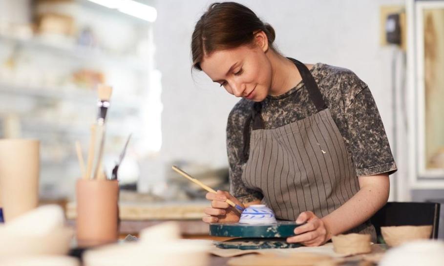 Dlaczego warto udać się na warsztaty ceramiczne?