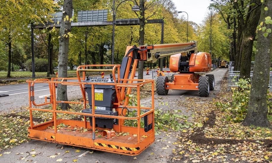 Jakie informacje znajdują się na tabliczce znamionowej urządzenia?