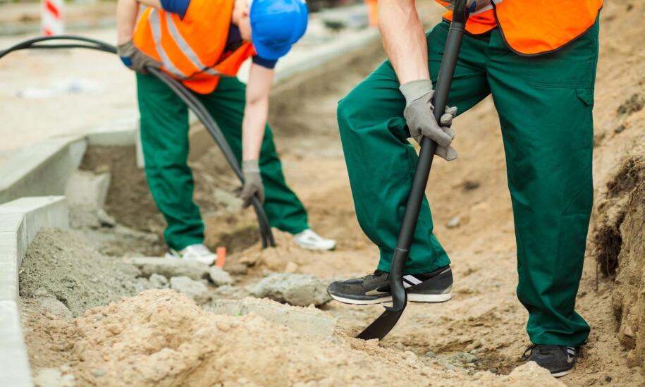 Roboty posadzkowe metodą grawitacyjną