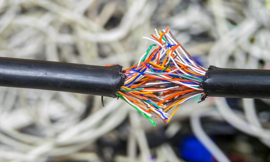 Co oznaczają kolory przewodów elektrycznych? Co oznaczają kolory przewodów elektrycznych?