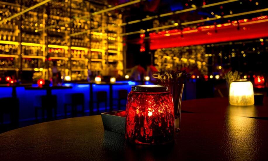 Jak wybrać hotel na imprezę integracyjną?