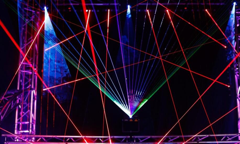 Modułowa kurtyna wodna – co to takiego?