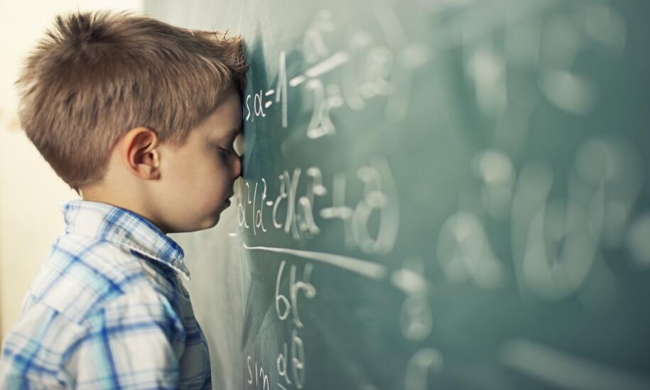 Jak zrozumieć matematykę – a przynajmniej zdać?