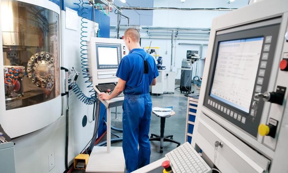 Frezarki CNC, czyli sposób na zwiększenie efektywności procesów produkcyjnych nawet w małej firmie Frezarki CNC, czyli sposób na zwiększenie efektywności procesów produkcyjnych nawet w małej firmie