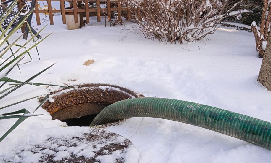 Użytkowanie szamba betonowego zimą Użytkowanie szamba betonowego zimą