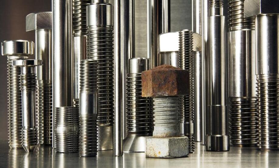 Co to znaczy, że śruba jest pasowana?