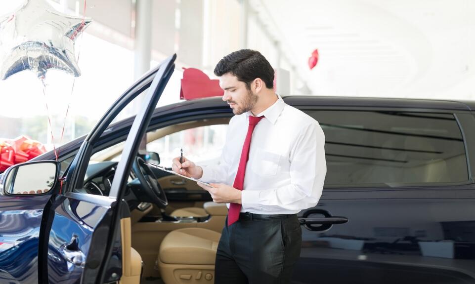 Finansowanie nowe samochodu. Metody nabycia auta z salonu