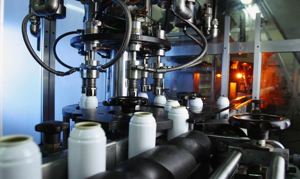 Produkcja aerozoli private label. Jak to wygląda w praktyce?