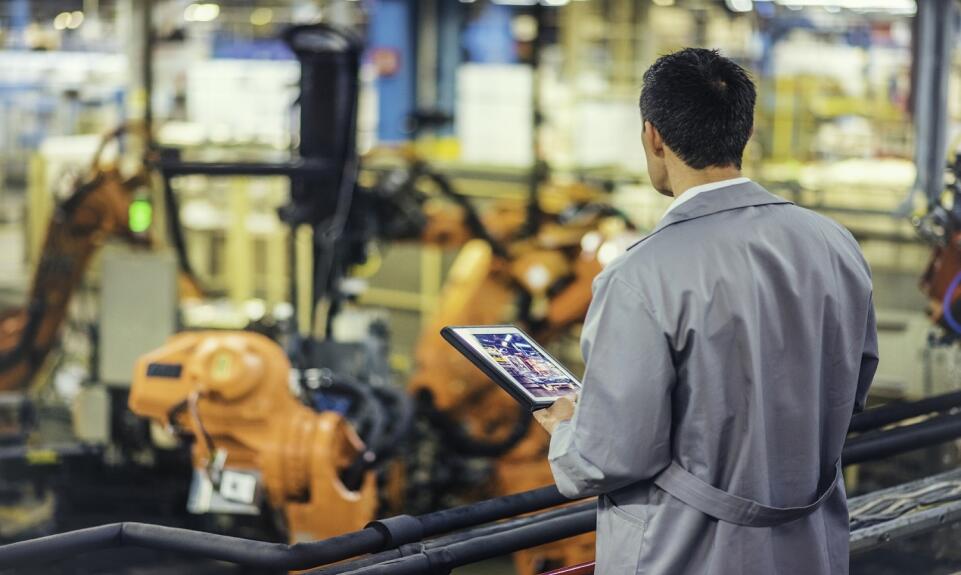 Jak zintegrować roboty przemysłowe z istniejącym procesem produkcji? Jak zintegrować roboty przemysłowe z istniejącym procesem produkcji?