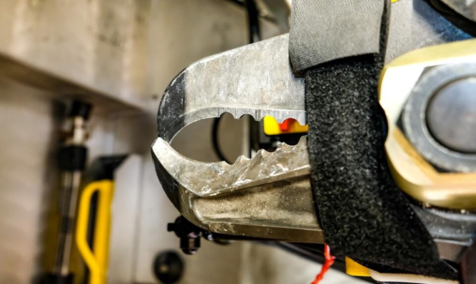 Zasady działania nożyc kruszących