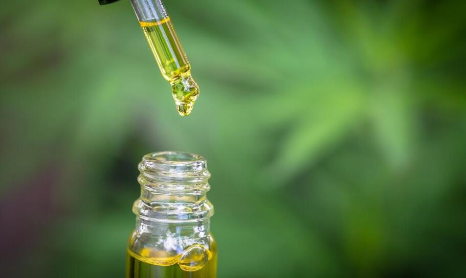 Jakimi właściwościami cechuje się olej CBD? Jakimi właściwościami cechuje się olej CBD?