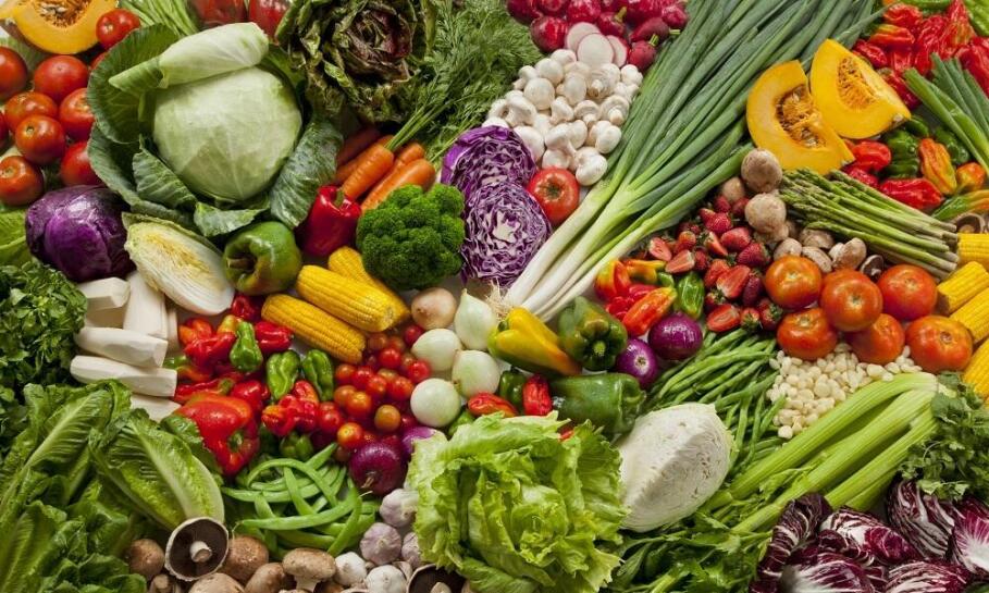 Gdzie zaopatrywać się w świeże owoce i warzywa dla gastronomii?