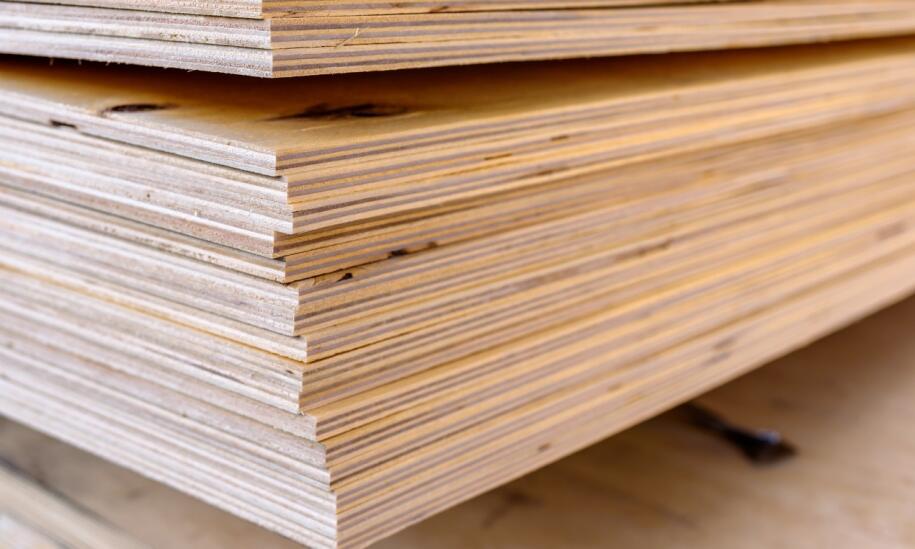Jak można wykorzystać sklejkę drewnianą?