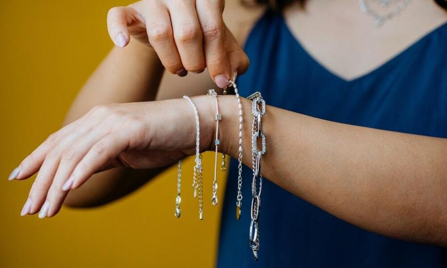 Czy bransoletka to dobry pomysł na prezent dla przyjaciółki?