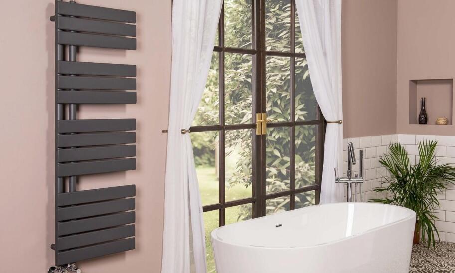Nowoczesne grzejniki, które dopełnią aranżację łazienki