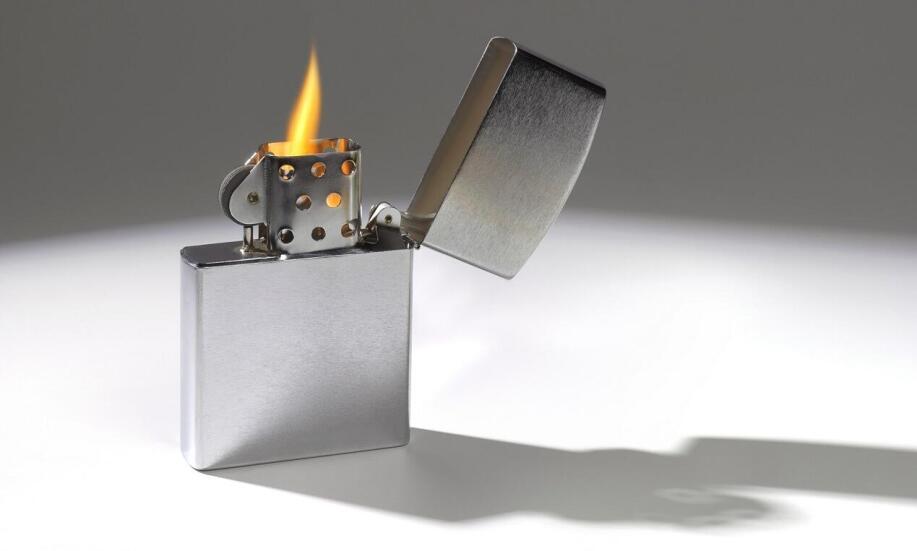 Dlaczego warto wybierać zapalniczki metalowe?