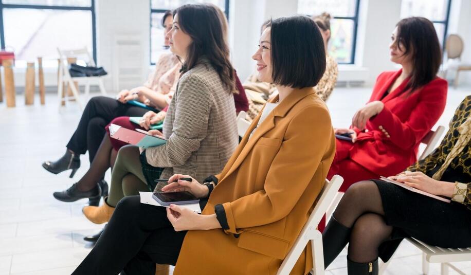 Trening rozwoju osobistego: odkryj swoje ukryte talenty i umiejętności oraz zyskaj pewność siebie Trening rozwoju osobistego: odkryj swoje ukryte talenty i umiejętności oraz zyskaj pewność siebie