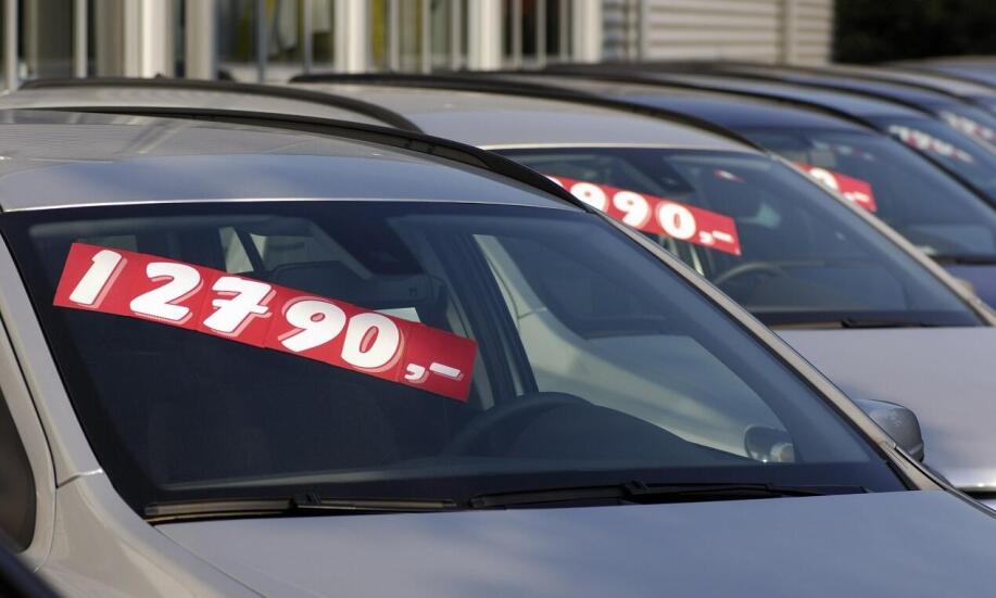 Jak przygotować się do wizyty w komisie samochodowym?