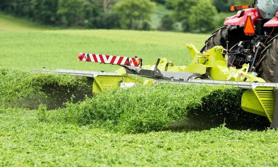 Rodzaje kosiarek rolniczych