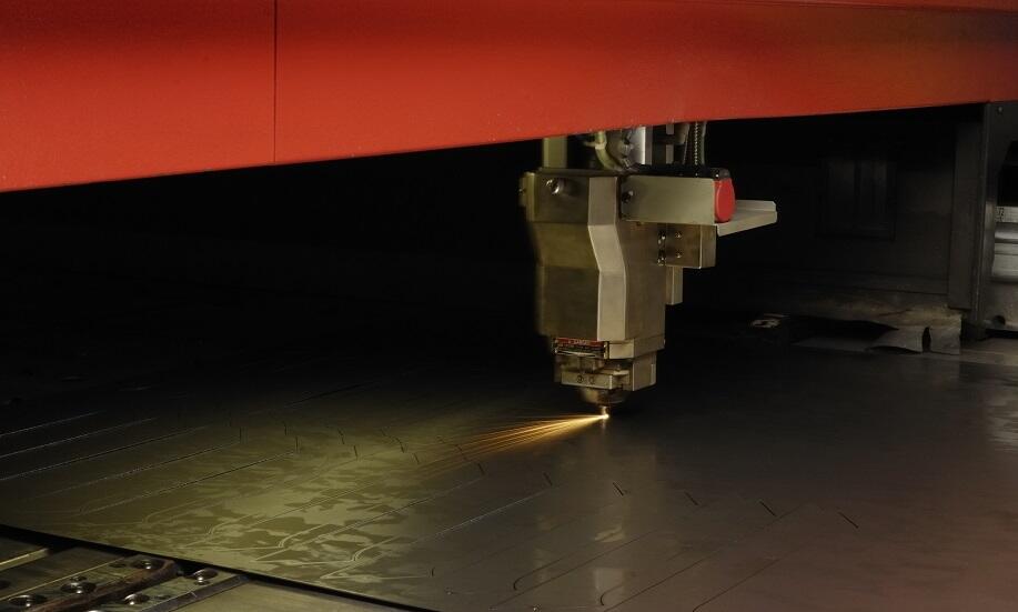 Laserowe cięcie blachy jako uniwersalna metoda cięcia Laserowe cięcie blachy jako uniwersalna metoda cięcia