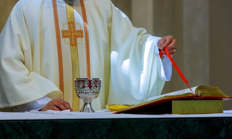 Jakie znaczenie ma kolor szat liturgicznych? Jakie znaczenie ma kolor szat liturgicznych?