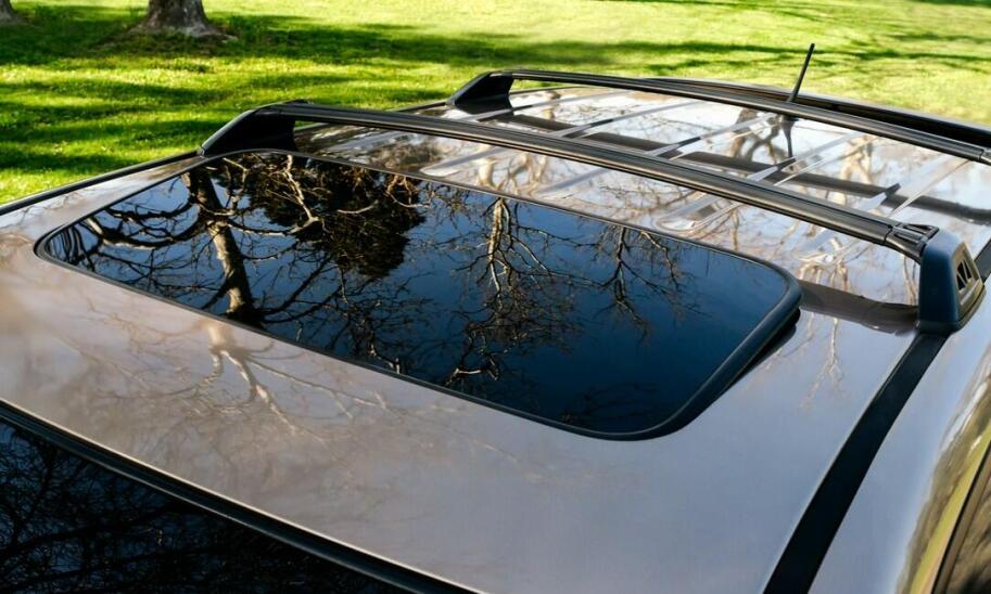 Ile kosztuje montaż szyberdachu i jak wygląda?