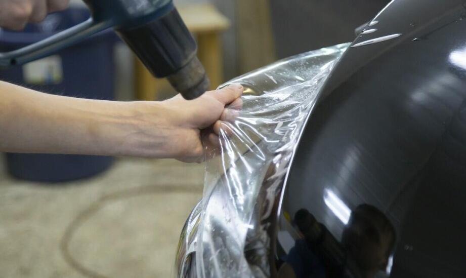 Z jakich tworzyw produkuje się folie ochronne?