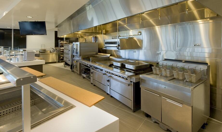 Dlaczego warto korzystać z usług autoryzowanych serwisów urządzeń gastronomicznych?