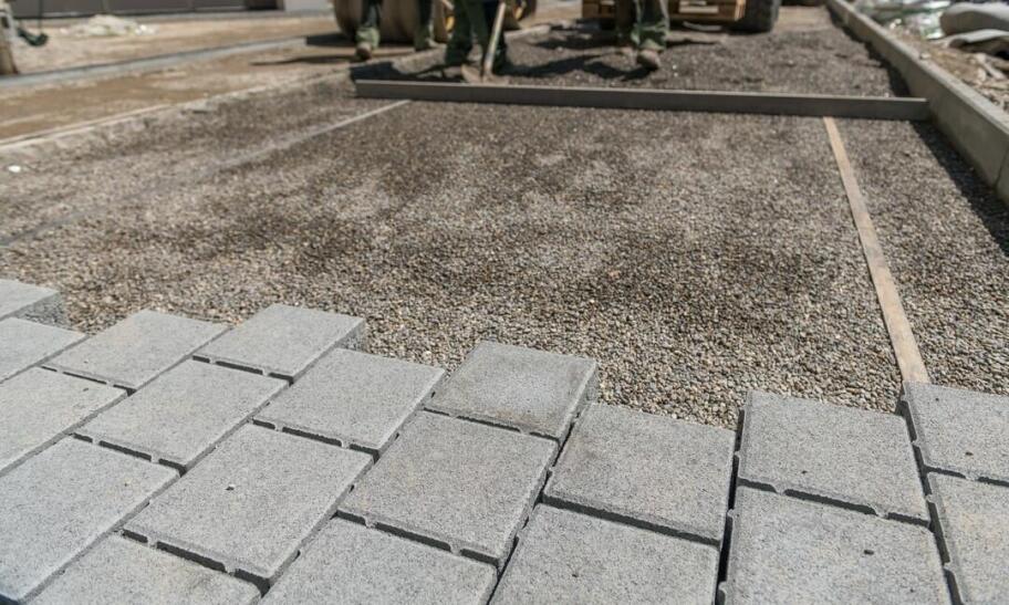 Czym wyróżnia się kostka brukowa przemysłowa? Czym wyróżnia się kostka brukowa przemysłowa?