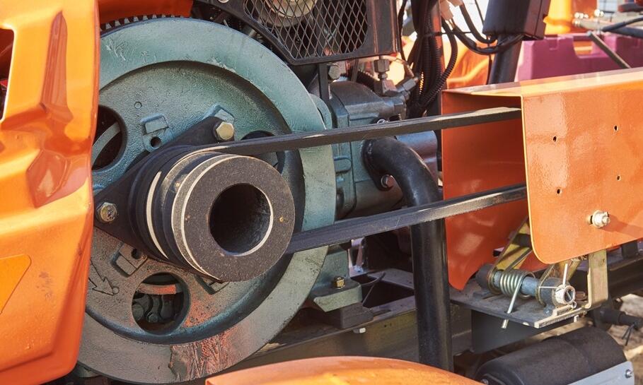 Gdzie w przemyśle używamy pasów klinowych?