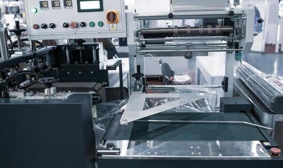 Co skraca żywotność maszyn pakujących?