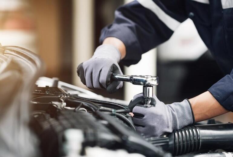 Co określamy pod pojęciem mechanika samochodowa?