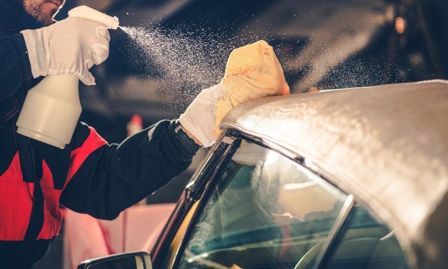 Jak dbać o dach w kabriolecie?