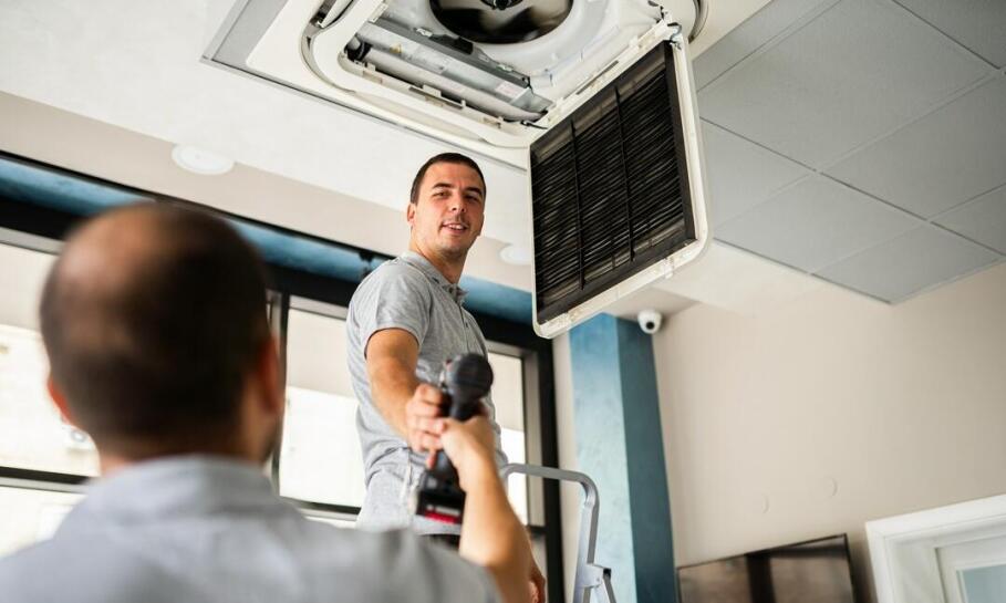 Jak przebiega montaż klimatyzacji?