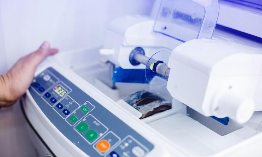 Cechy rozpoznawcze bezszablonowych automatów szlifierskich Cechy rozpoznawcze bezszablonowych automatów szlifierskich