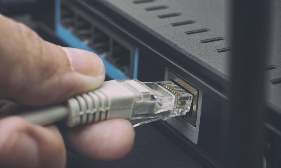 Na co zwracać uwagę przy wyborze dostawcy internetu w Warszawie? Na co zwracać uwagę przy wyborze dostawcy internetu w Warszawie?