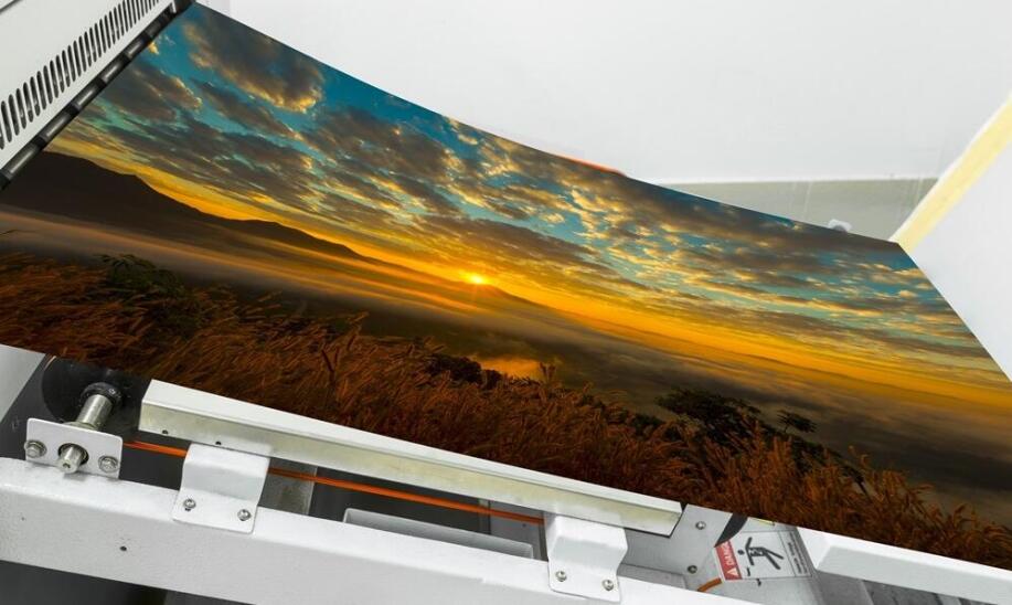 W jaki sposób wykonuje się druk wielkoformatowy?